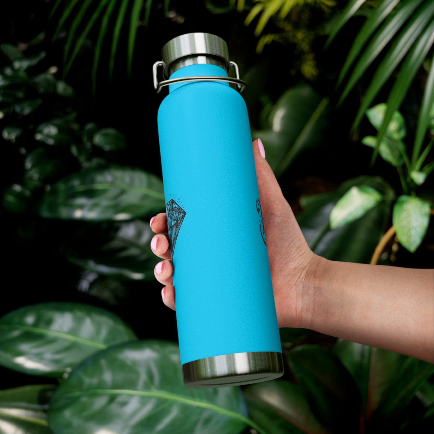 Elegant 22 oz Vacuum Insulated Copper Bottle: Diamond Design for Everyday Adventures