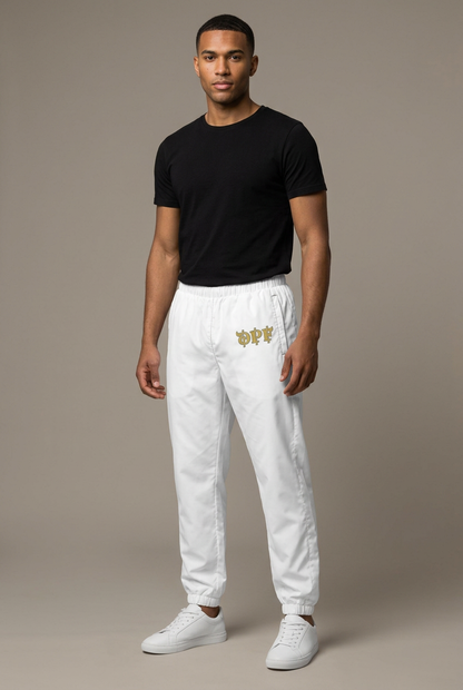 Pantalón blanco DPF Élan con modelo masculino, imagen generada con IA