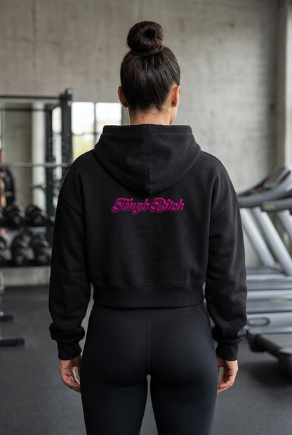 Sudadera corta DPF negra, vista trasera con estampado Tough Bitch